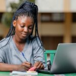 etudiant-ordinateur-portable